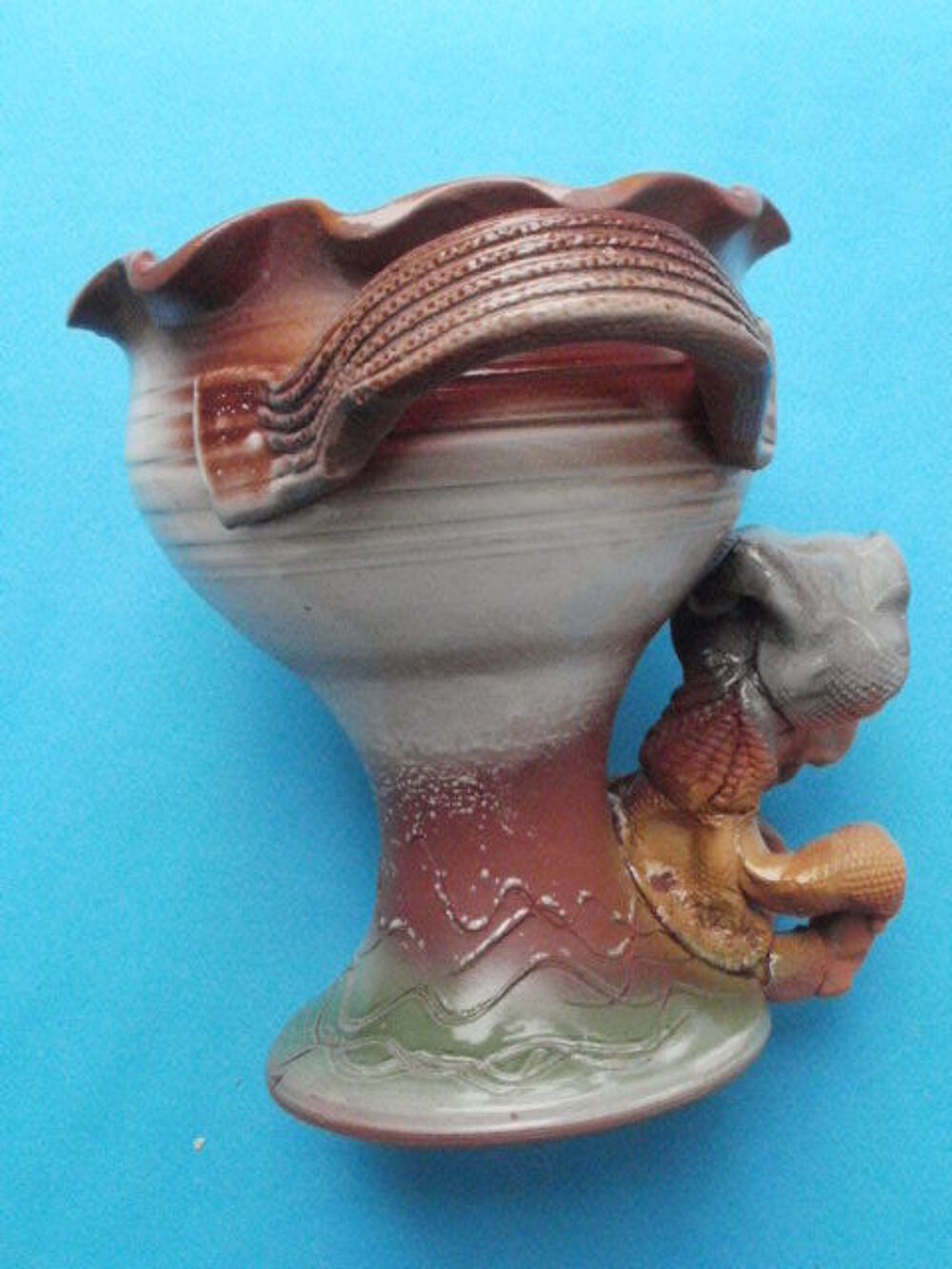Poterie / POT &agrave; anses en terre cuite, avec imitation DONALD Décoration