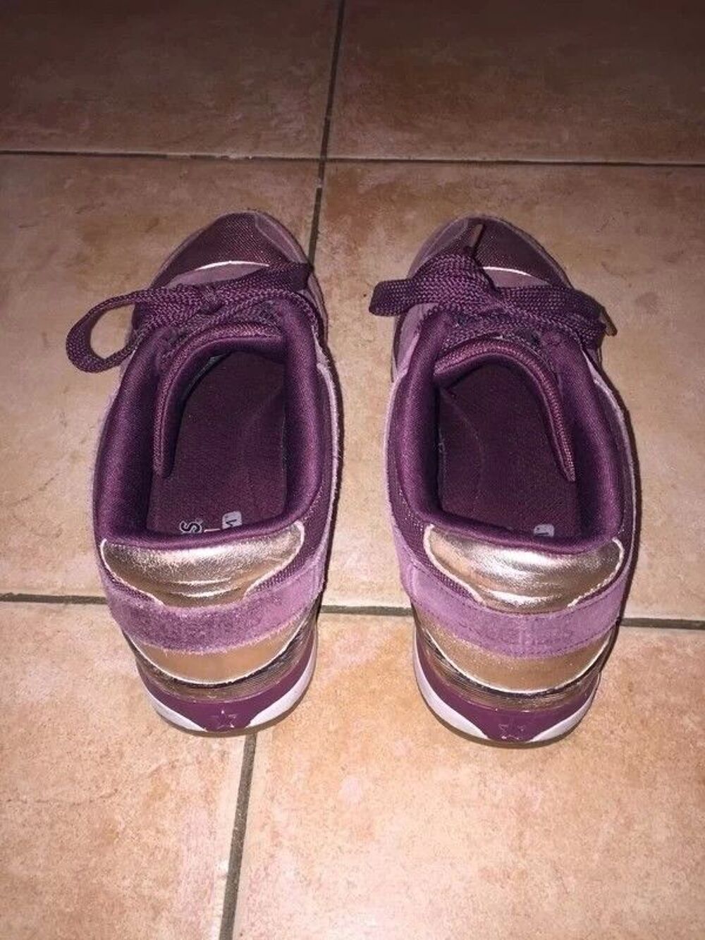 Basket sketchers P39 en tbe &agrave; 27 euros Chaussures
