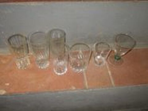 7 verres dont un en double - pas un éclat 0 Mérignies (59)