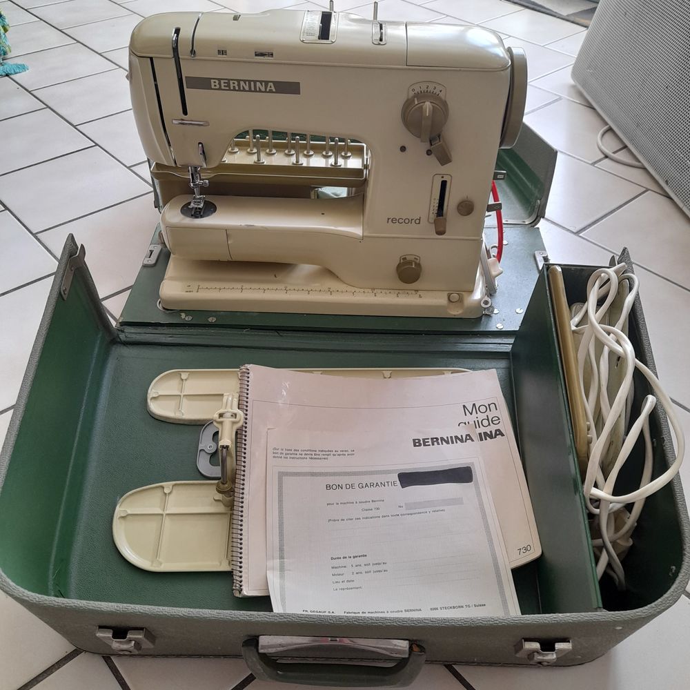 MACHINE A COUDRE BERLINA RECORD Electrom�nager