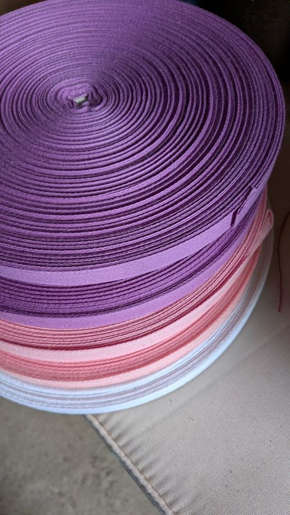 TRESSE (fa&ccedil;on gros grain) vendu en rouleau pour envoie Vêtements