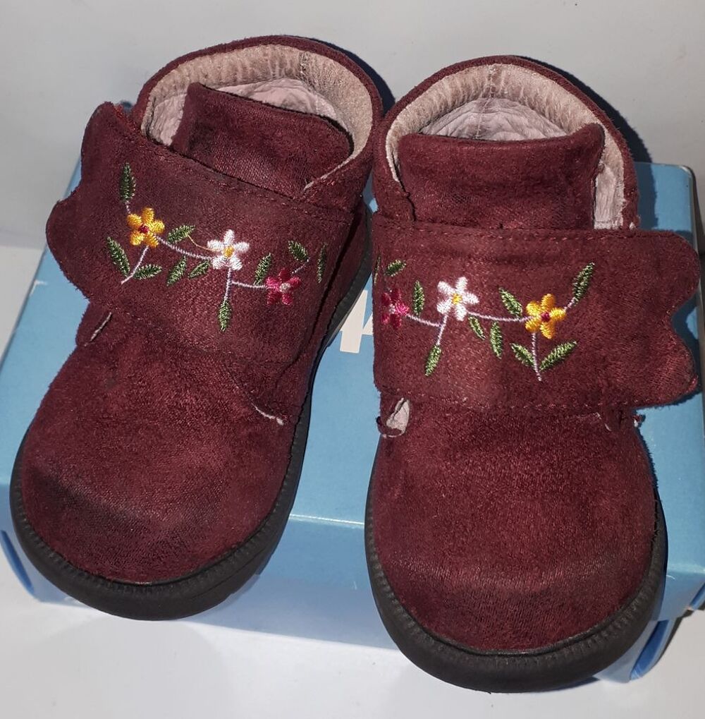 Botillons ou Chaussures Fille en pointure 19 Chaussures enfants