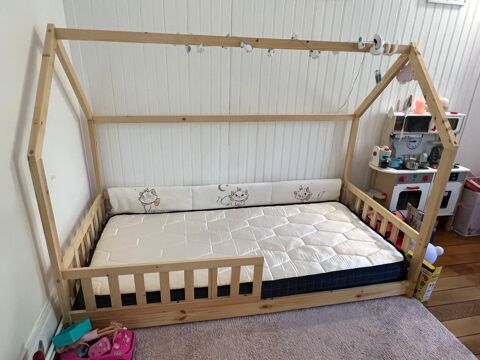 Lit cabane + matelas 300 Bougival (78)