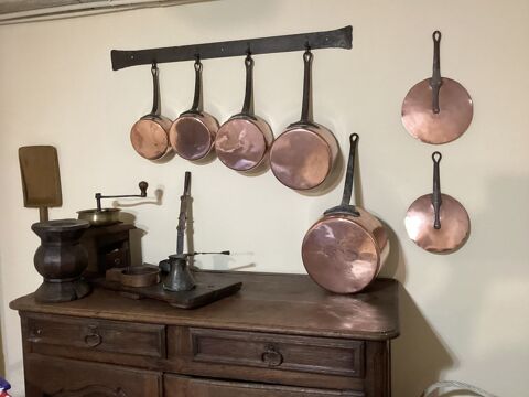 Batterie de casseroles anciennes en cuivre 200 Balan (08)