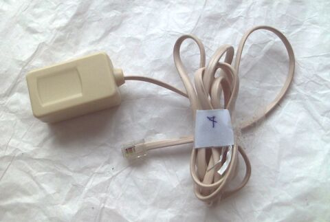 Prise t�l�phonique T avec c�ble RJ11 1 Villeurbanne (69)