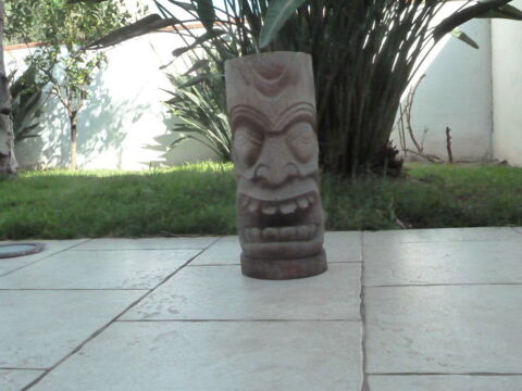 totem 50cm de haut diam�tre 19.5 cm  et un de 97cm hauteur 40 Cabestany (66)