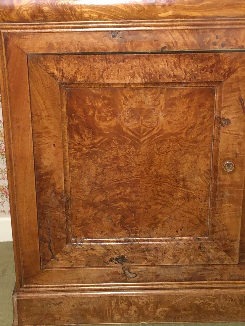 commode ancienne en noyer Meubles