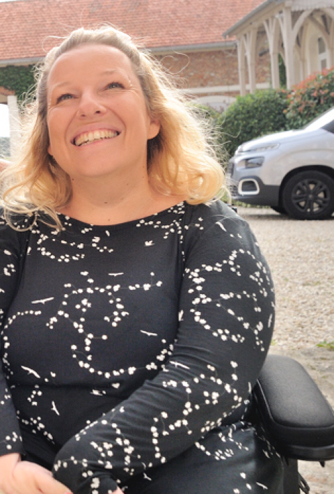Recherche auxiliaire de vie dynamique et sympa  75011 Paris