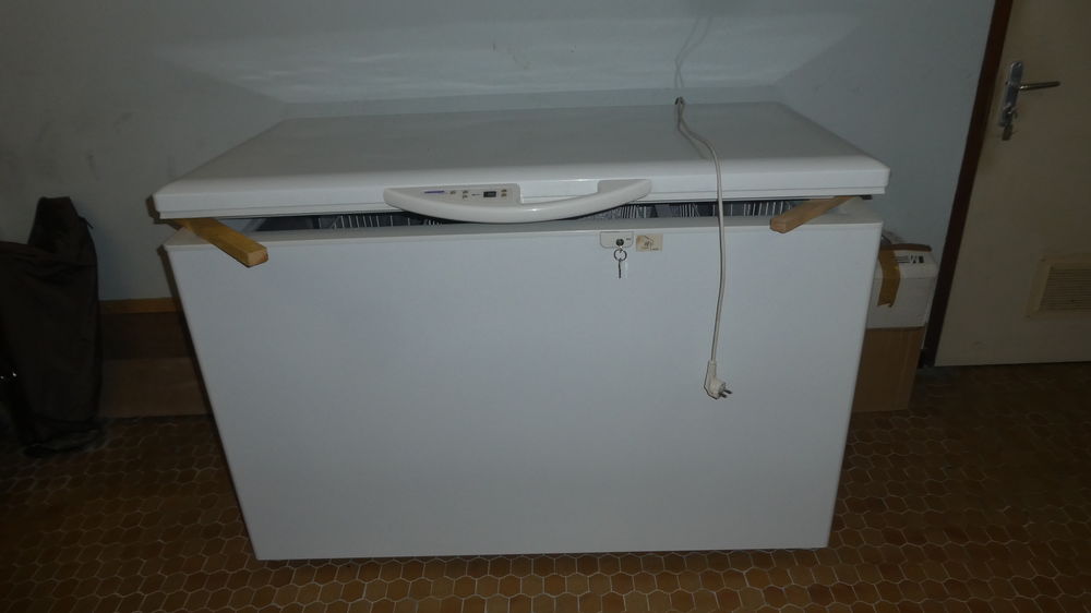d'un coffre cong&eacute;lateur Electroménager
