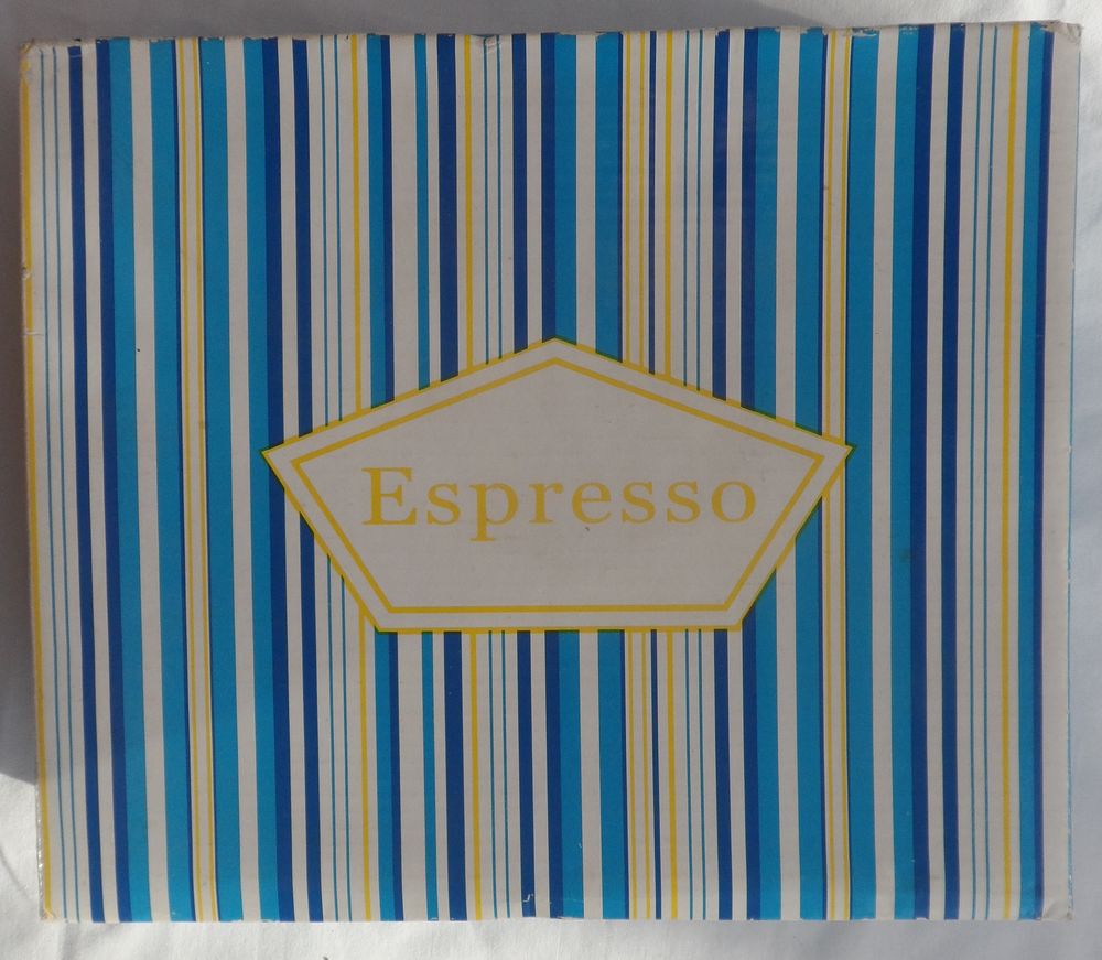 Service &agrave; caf&eacute; comprenant 6 tasses et 6 soutasses + boite
Cuisine
