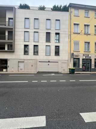  Parking / Garage � louer 14 m� Caluire-et-cuire