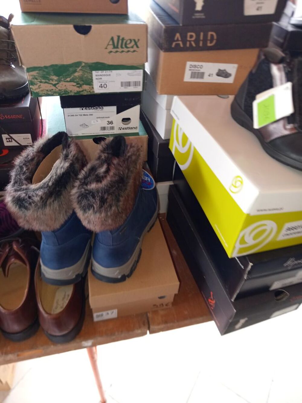 CHAUSSURES FEMME ET HOMME NEUVES Chaussures