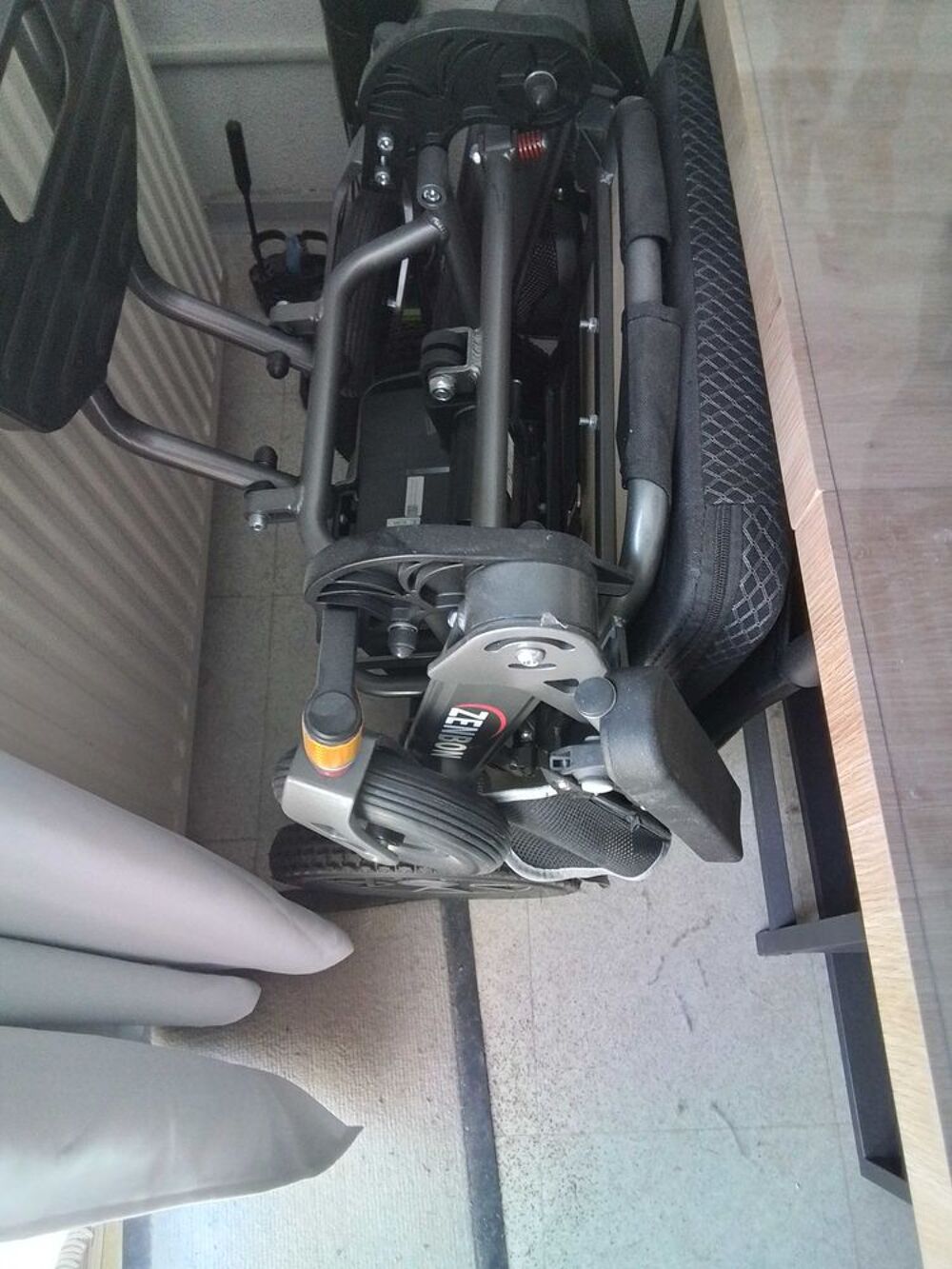 fauteuil roulant &eacute;lectrique zambon Sports