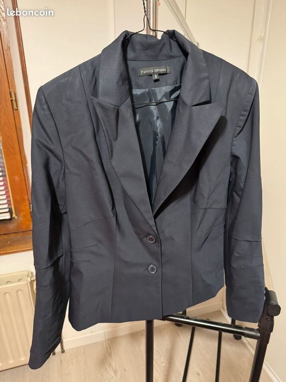 ? Tailleur Patrick Mend&egrave;s Paris ? Veste + Jupe Noir Satin&eacute; Vêtements