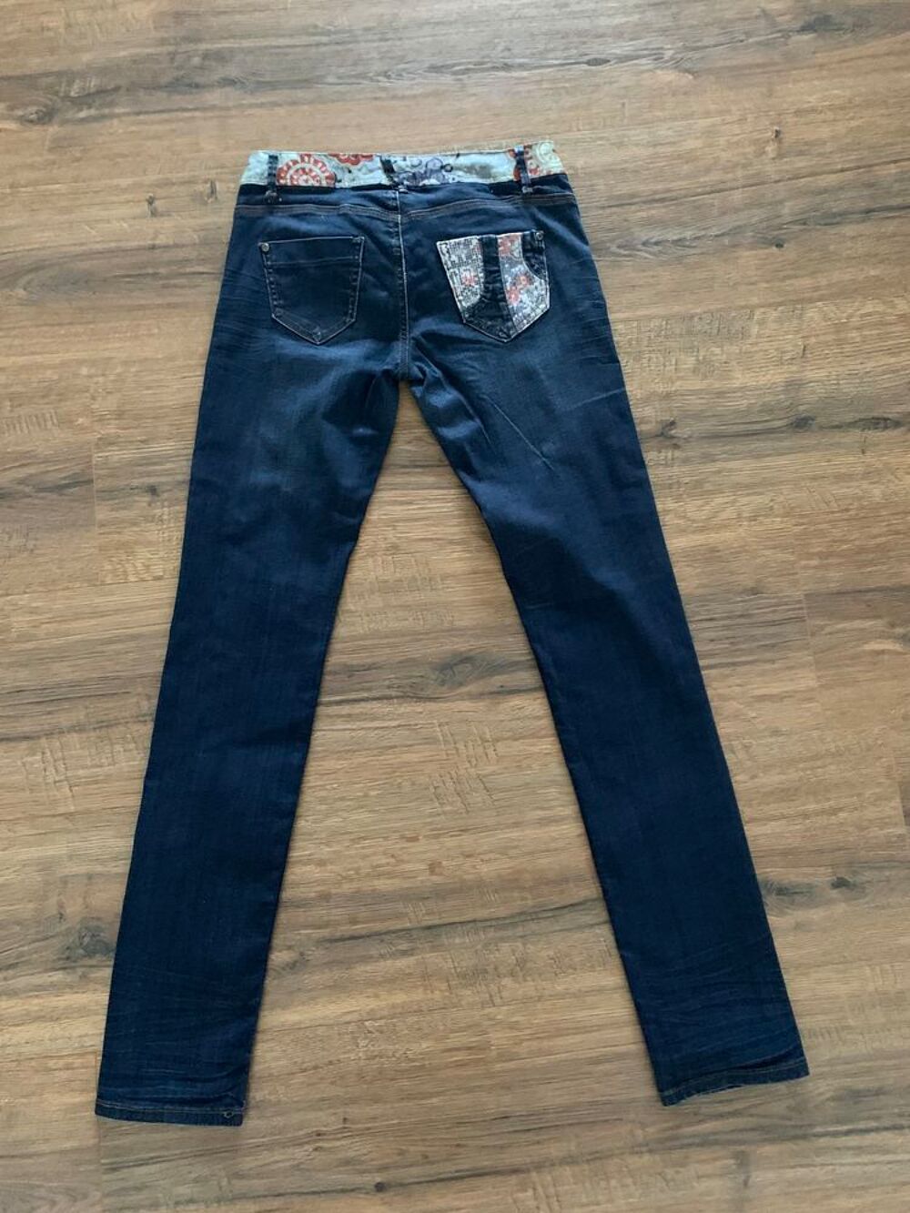 Jean femme " Desigual " Vêtements