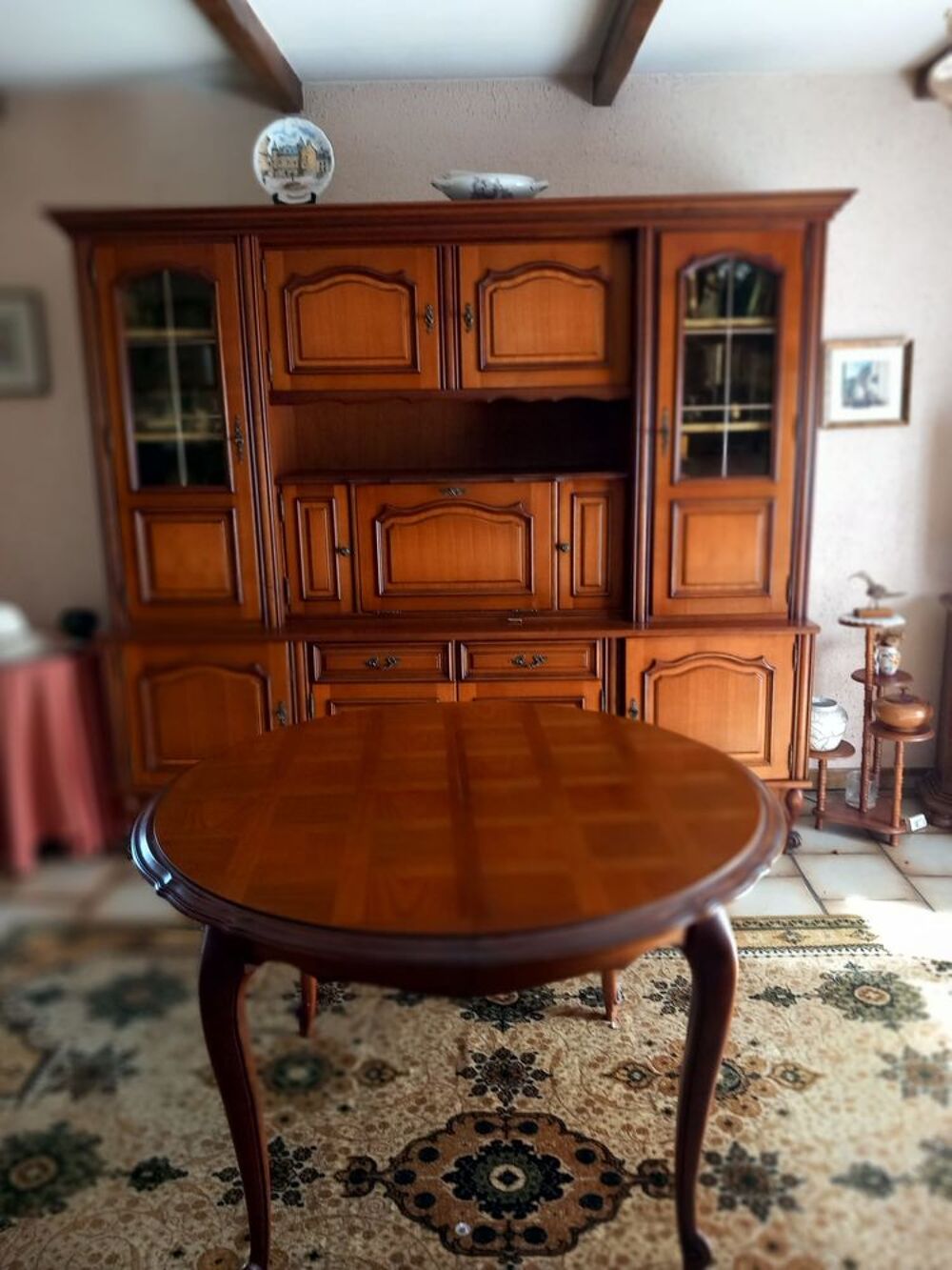Living et table en merisier Meubles