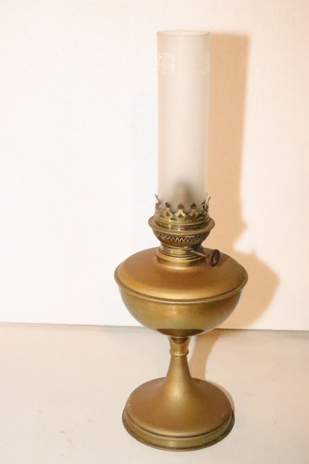 Lampe &agrave; p&eacute;trole
