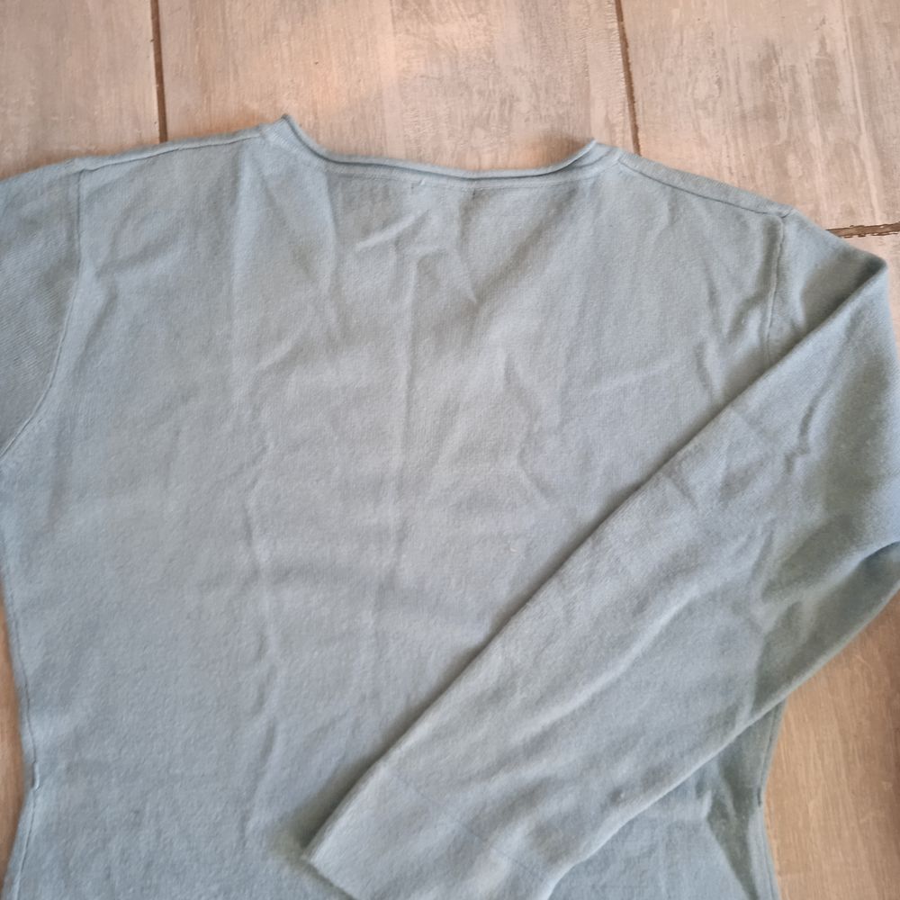 Pull bleu ciel col V taille 46/48 100 % acrylique marque spi Vêtements
