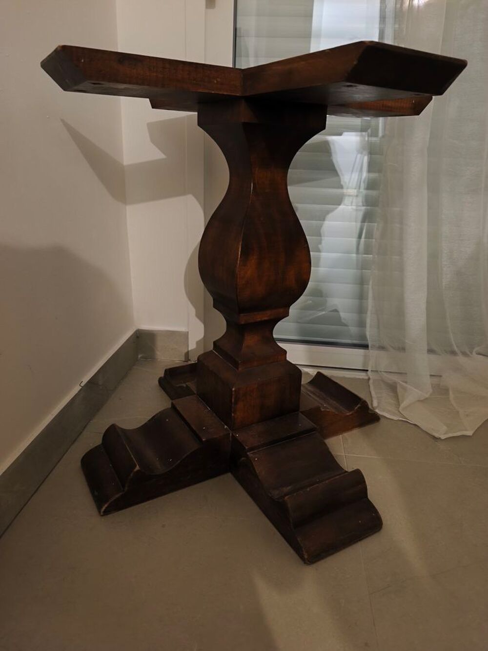 Table octogonale Meubles