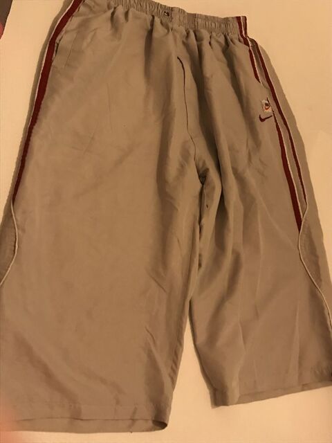 PANTACOURT BEIGE/GRENAT  NIKE  T. M 4 Saint-Genis-Laval (69)