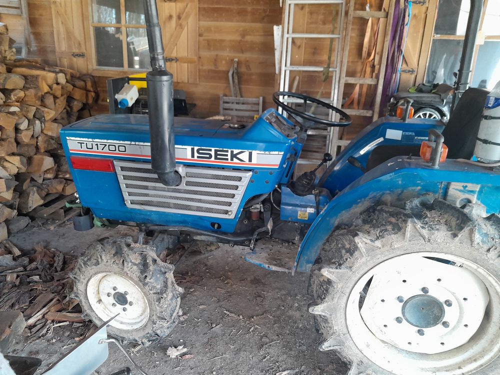 Tracteur ISEKI TU1700 
4 Roues motrices.
Bricolage