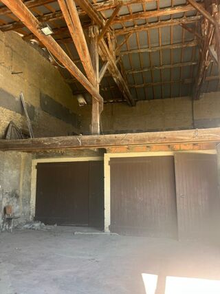  Immeuble à vendre 400 m² Nivolas-vermelle