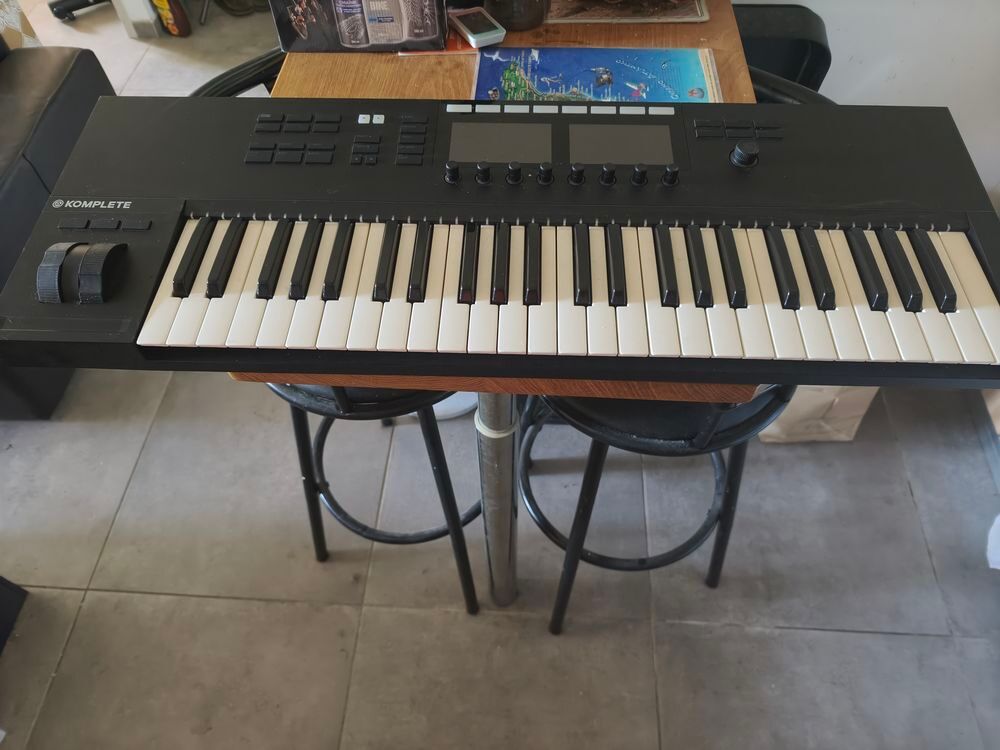 Komplete kontrol s49 mk2 native instruments Instruments de musique