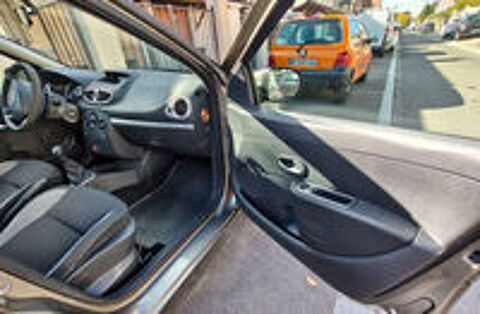 Clio III 1.2 16V 75 eco2 Authentique Euro 5 2010 occasion 93430 Villetaneuse