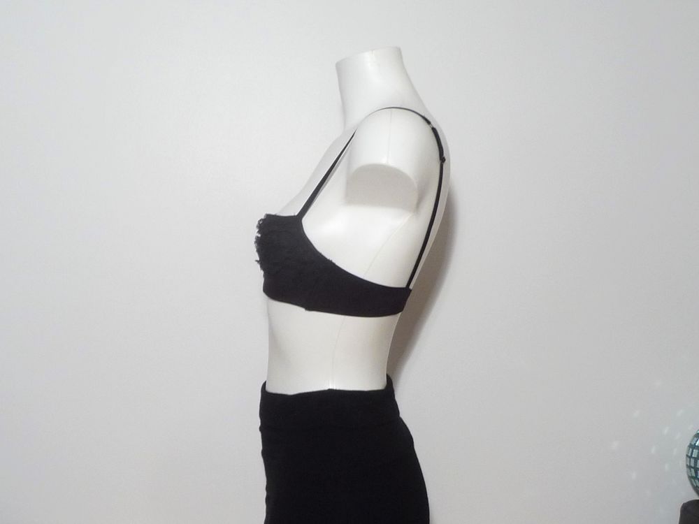 Soutien Gorge Noir Dentelle- Taille 85C- Chantal Thomass Vêtements