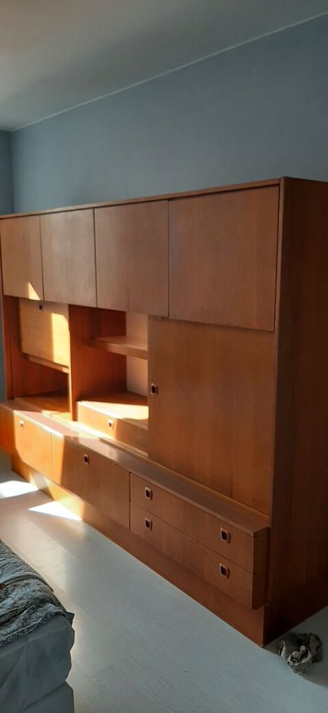 Living, Petite Armoire, �tag�re. Paris 19 (75)