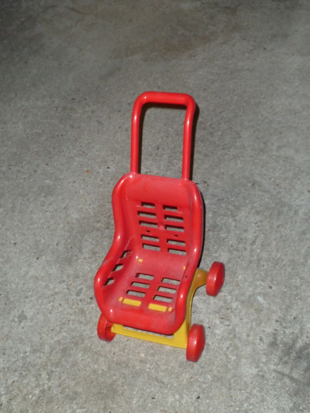 Poussette en plastique jouet pour enfant + tableau Jeux / jouets
