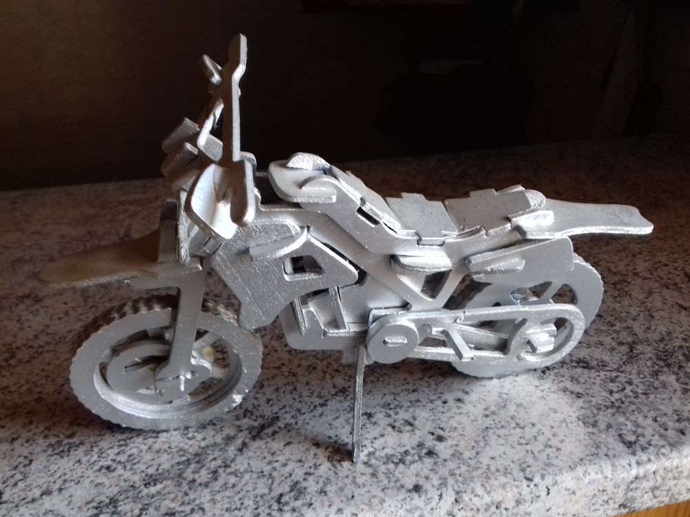 Moto puzzle coll&eacute; Dcoration