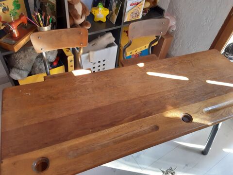 Table d'coliers des annes 70 50 La Seyne-sur-Mer (83)