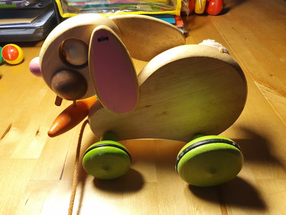 Lapin en bois &agrave; tracter (marque DJEGO) Jeux / jouets
