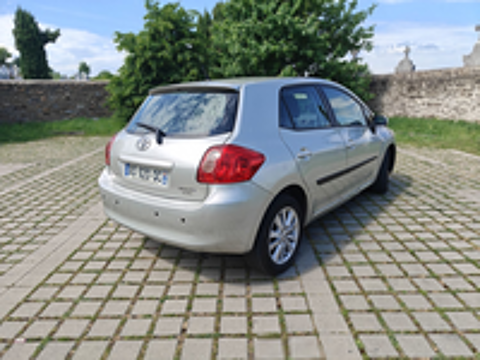 Auris 126 D-4D Lin&eacute;a Luna FAP 2007 occasion 42800 Ch&acirc;teauneuf
