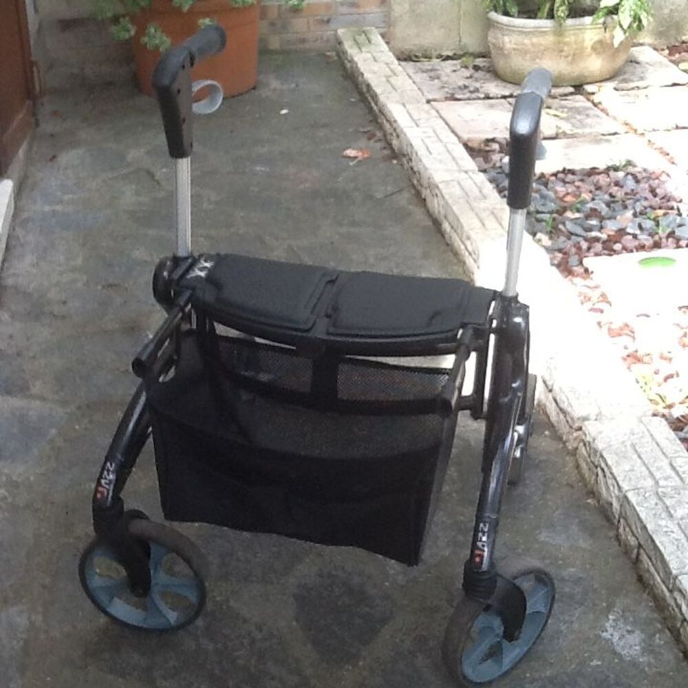DEAMBULATEUR Meubles