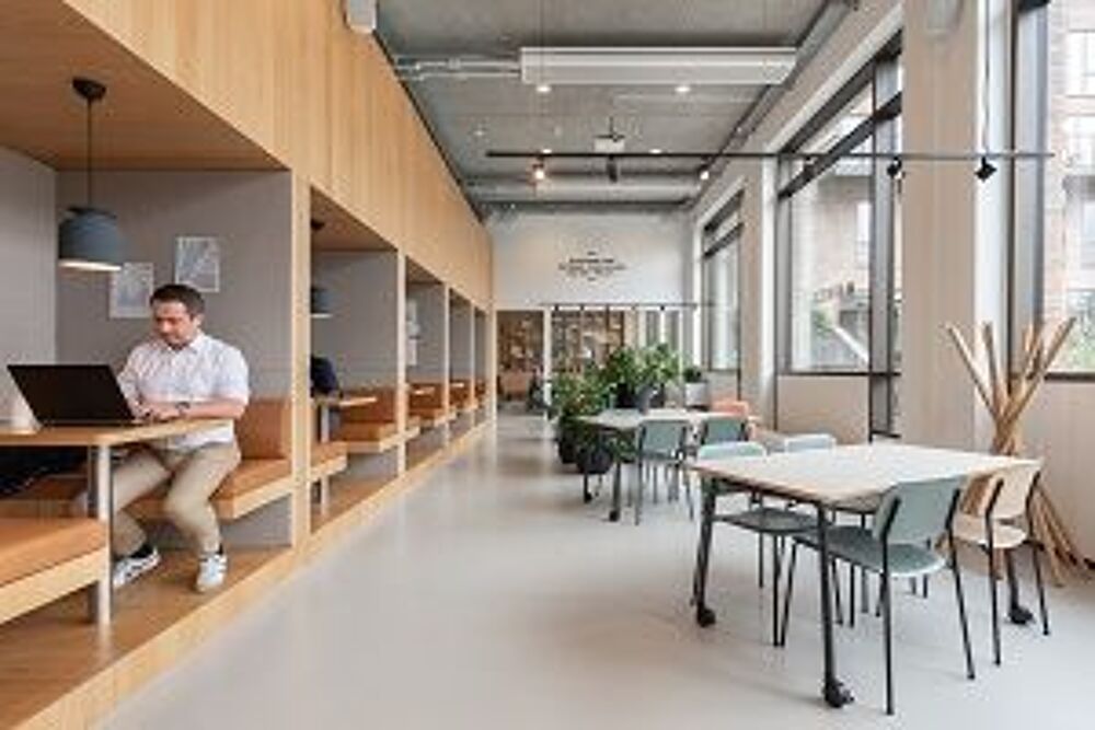   Un accès 24 heures sur 24, 7 jours sur 7 à des bureaux au design remarquable pour 2 personnes à Paris, Spaces La defense Puteaux