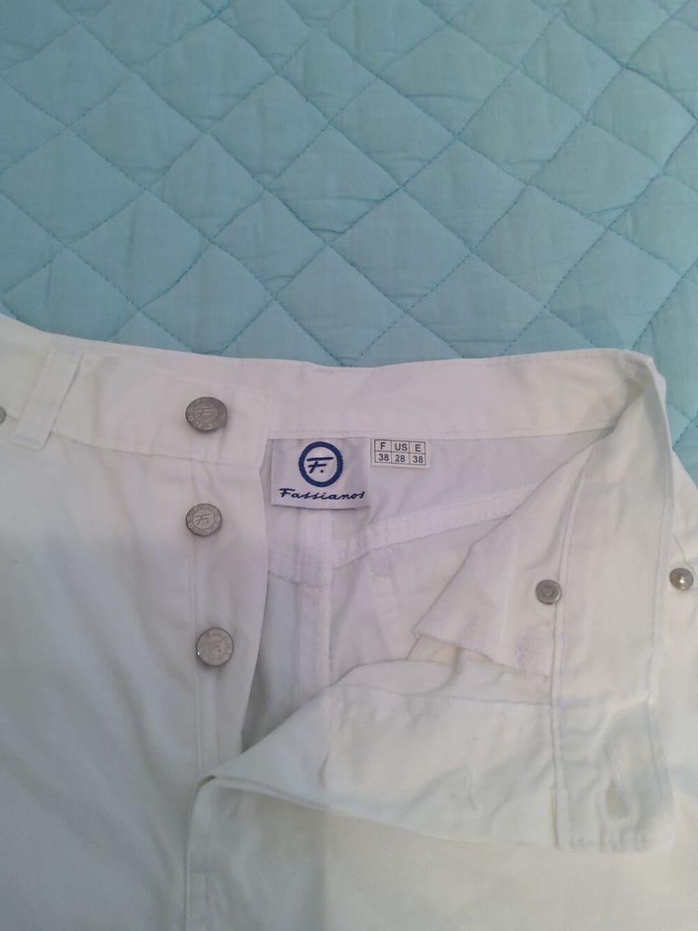 PANTALON blanc - femme - "FASSIANOS" - taille 38 
Vêtements