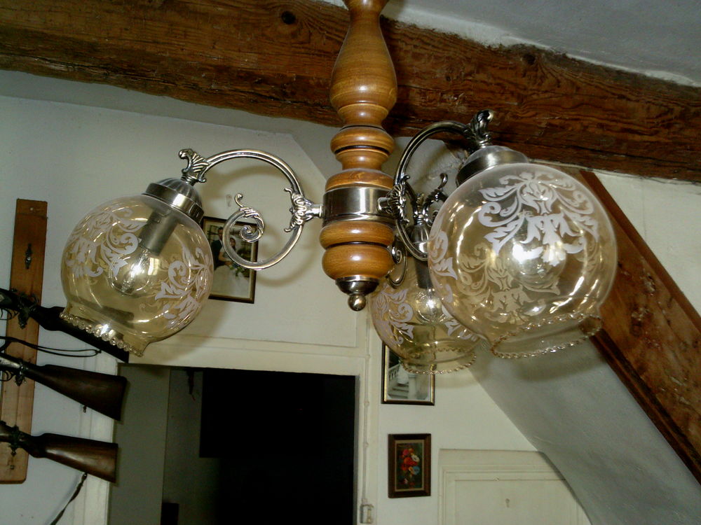 TR&Egrave;S BEAU LUSTRE VINTAGE Décoration