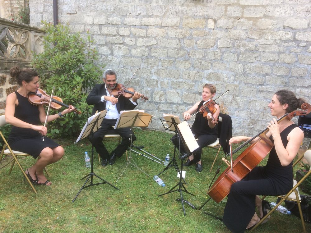  Animation musicale  par quatuor à cordes 
