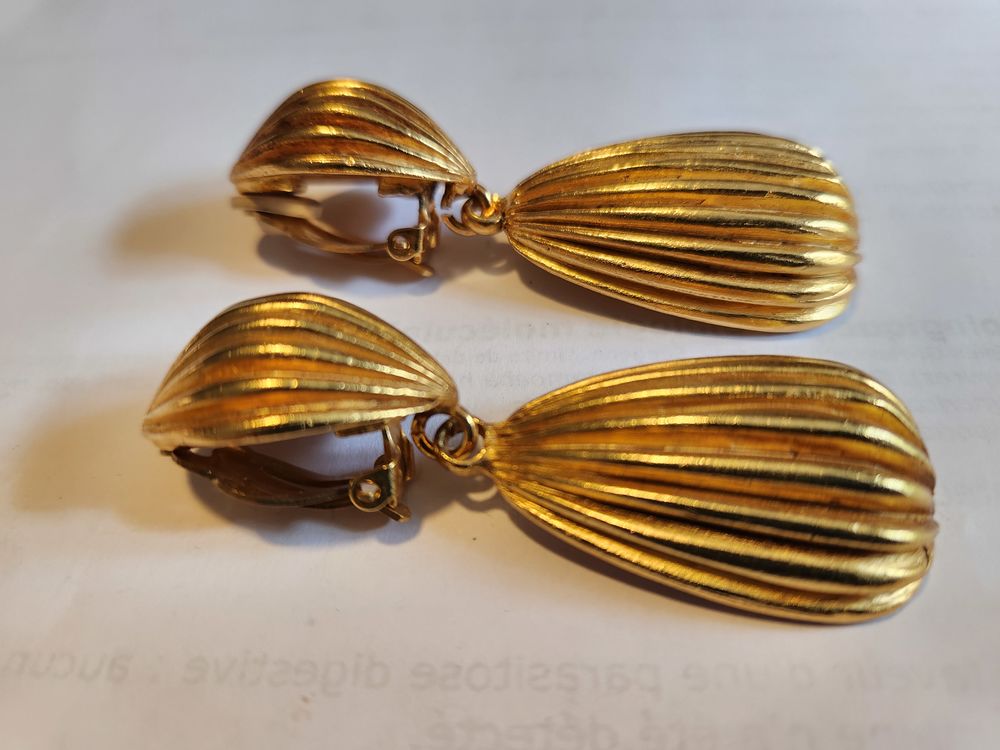 BO Clip stri&eacute;e LANVIN pendante dor&eacute;e Bijoux et montres