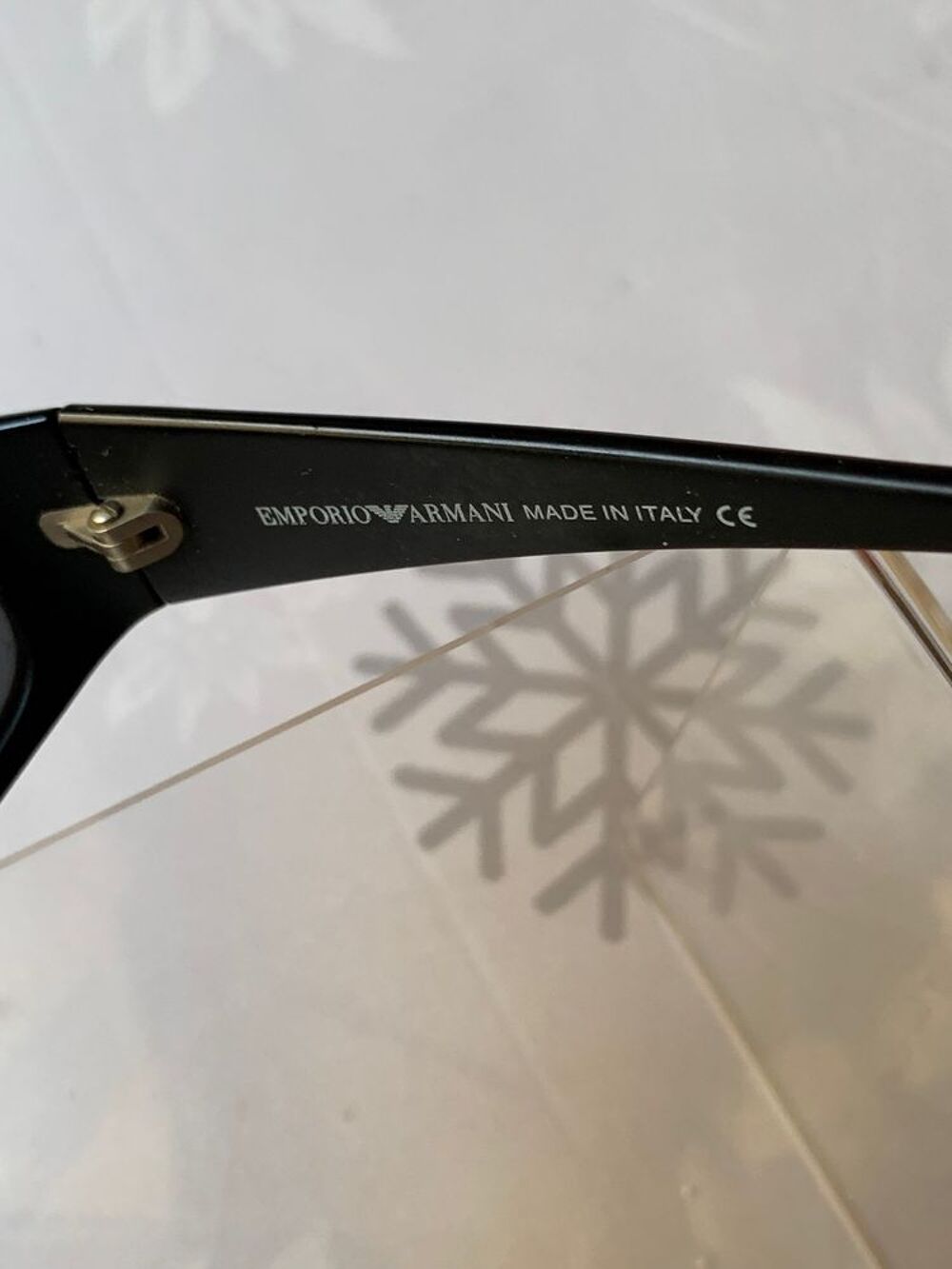 Paire de lunettes Armani Bijoux et montres