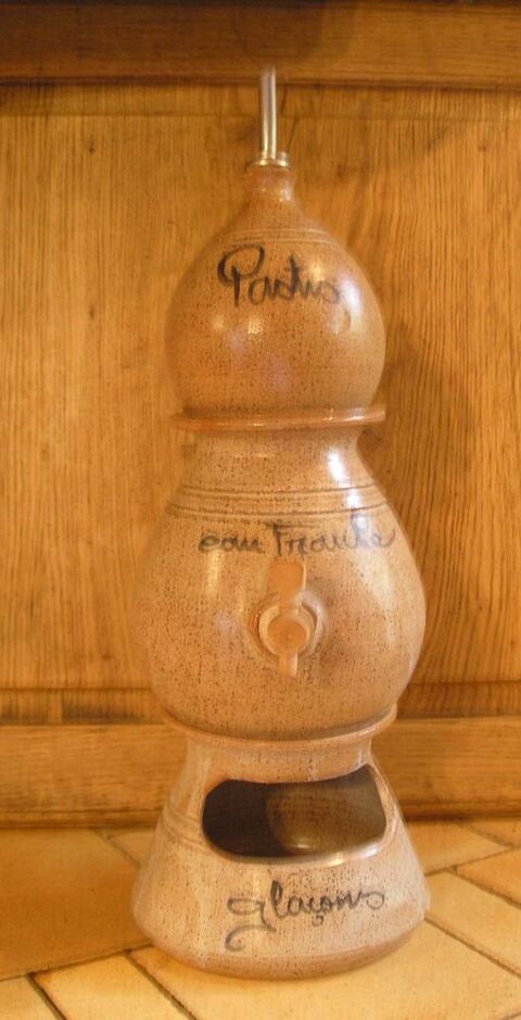 Service � pastis en gr�s 15 Les Essarts-le-Roi (78)