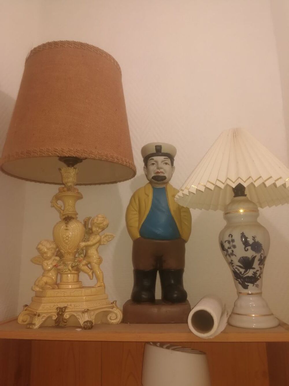 2 lampes et une terre cuite Décoration