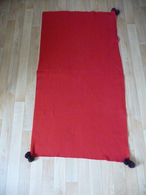Grand Poncho rouge taille unique - quasi neuf 10 Celles-sur-Belle (79)