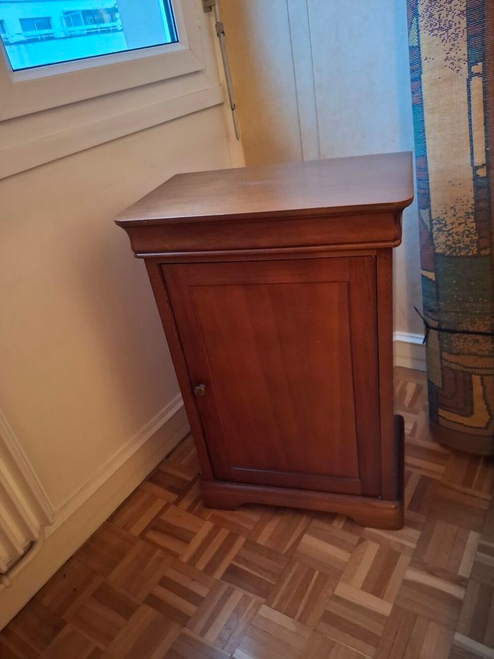TABLE CHEVET Meubles