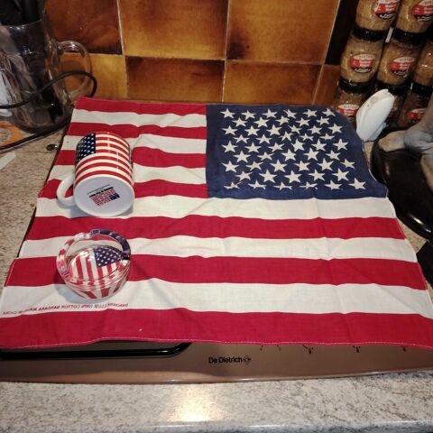 DRAPEAU,MUG,CENDRIER ,US 10 Toudon (06)