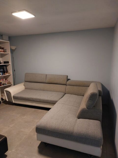Canap� gris ?angle en 2 parties 400 Montfermeil (93)