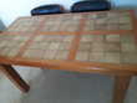 Table en ch&ecirc;ne carrel&eacute;e Meubles
