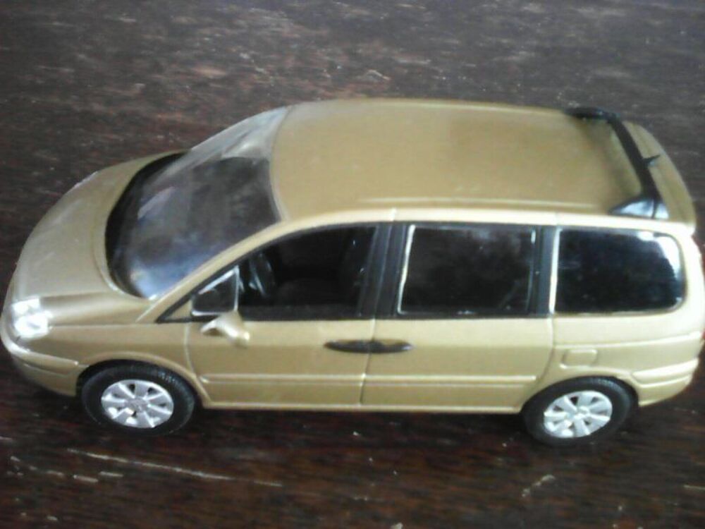 Voiture Citroen C6 Norev 1/43 